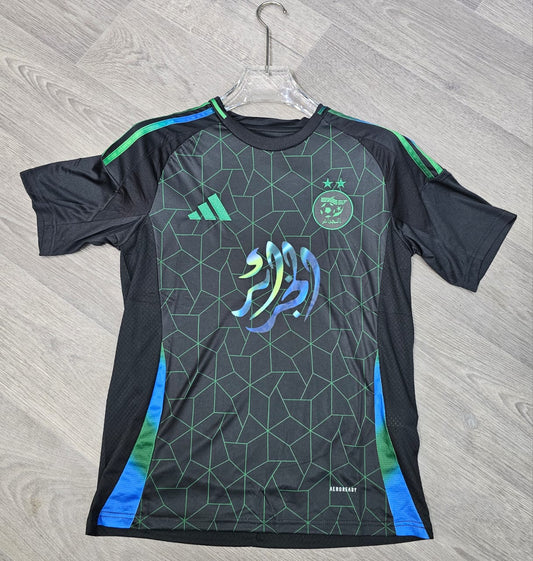 PROMO LIQUIDATION 🛑  MAILLOT D’ÉQUIPE NATIONALE DZ NOIR 🇩🇿