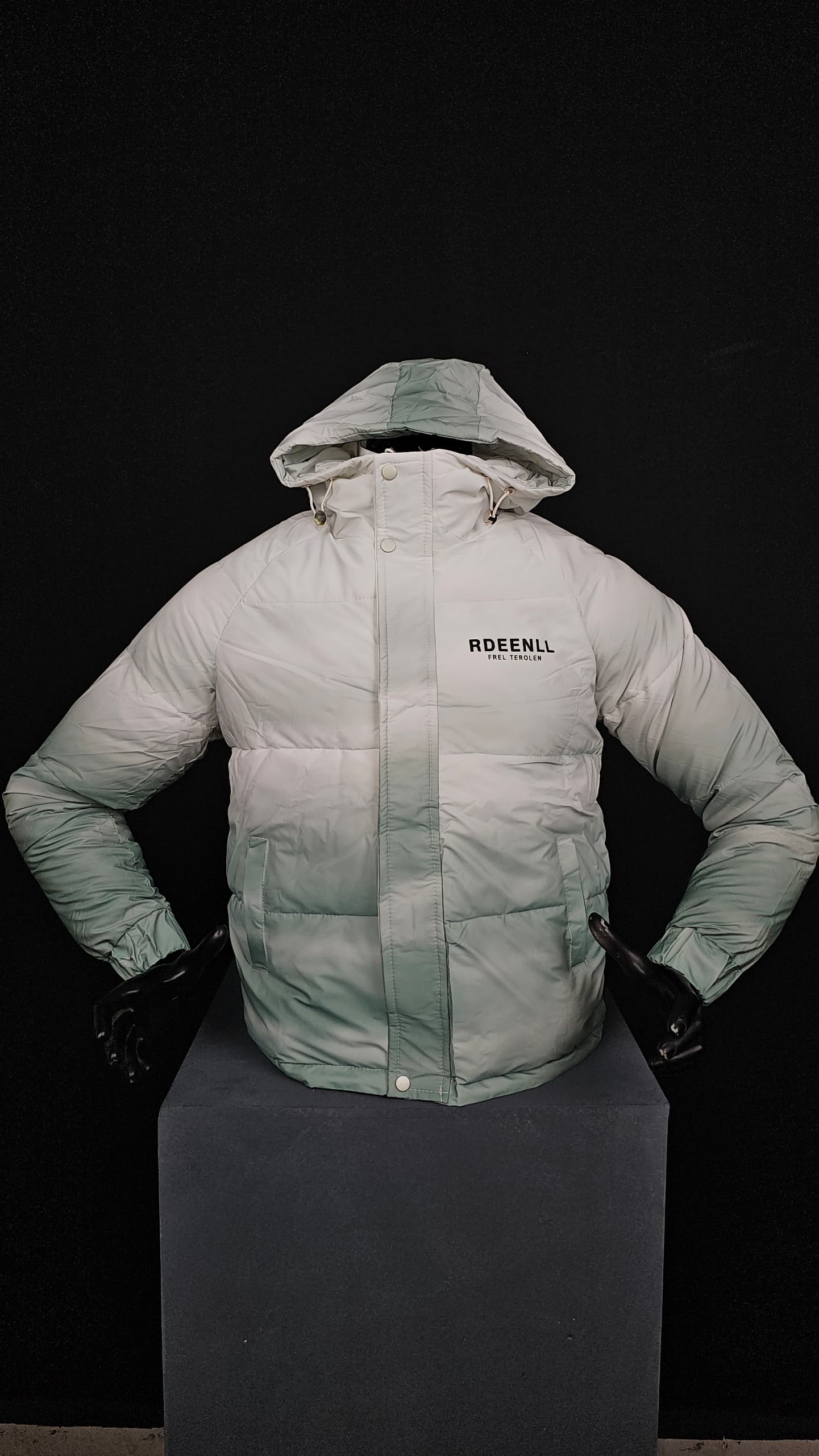 VESTE RDEENLL DOUDOUNE TRES HAUTE QUALITÉ