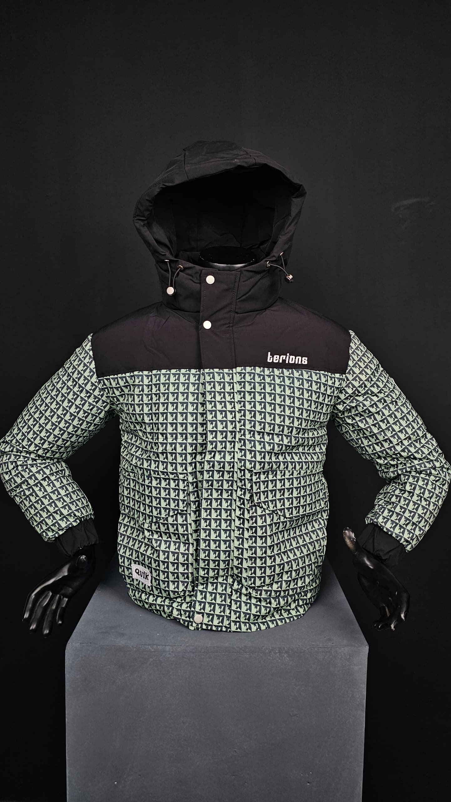 Veste doudoune bombers matelassé motif imprimé ( capuche adjustable )